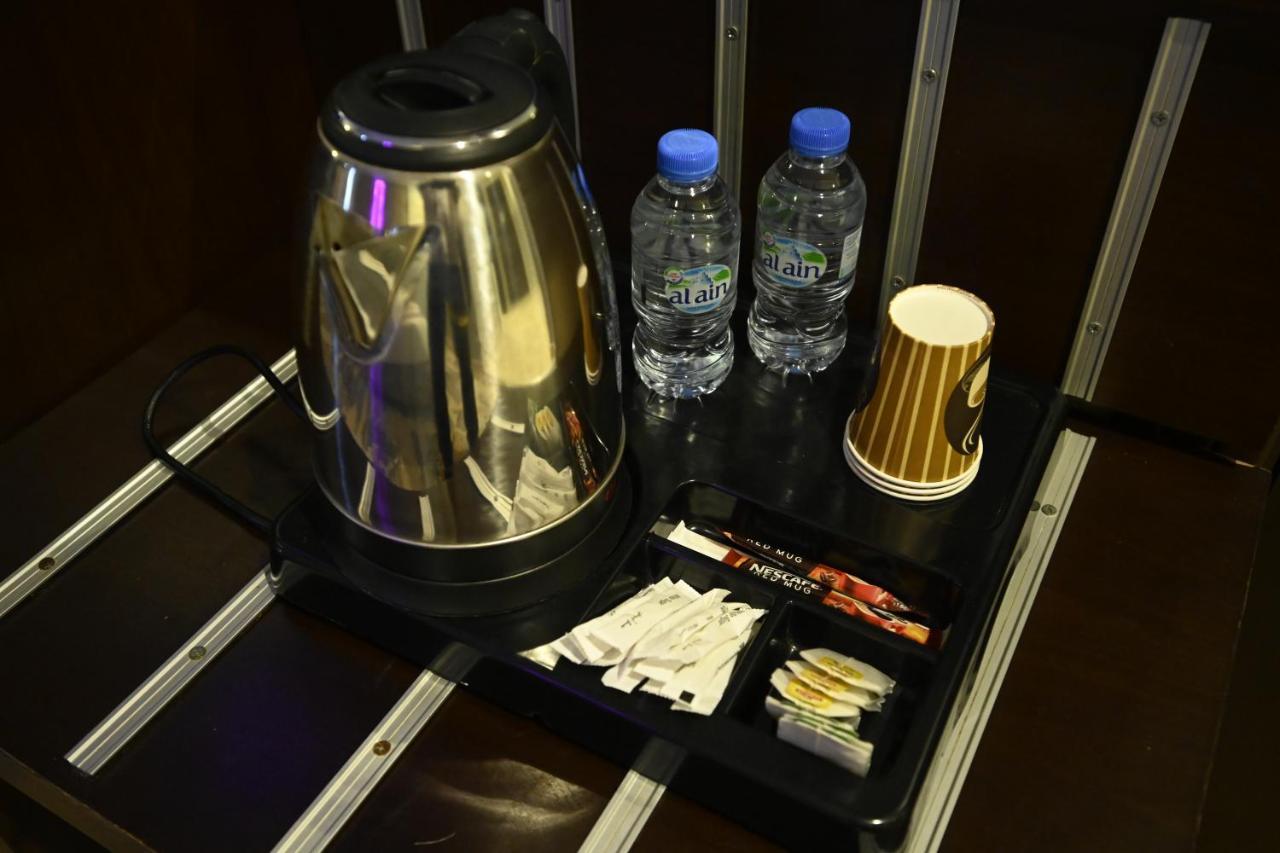 Aster Hotel Джеда Екстериор снимка