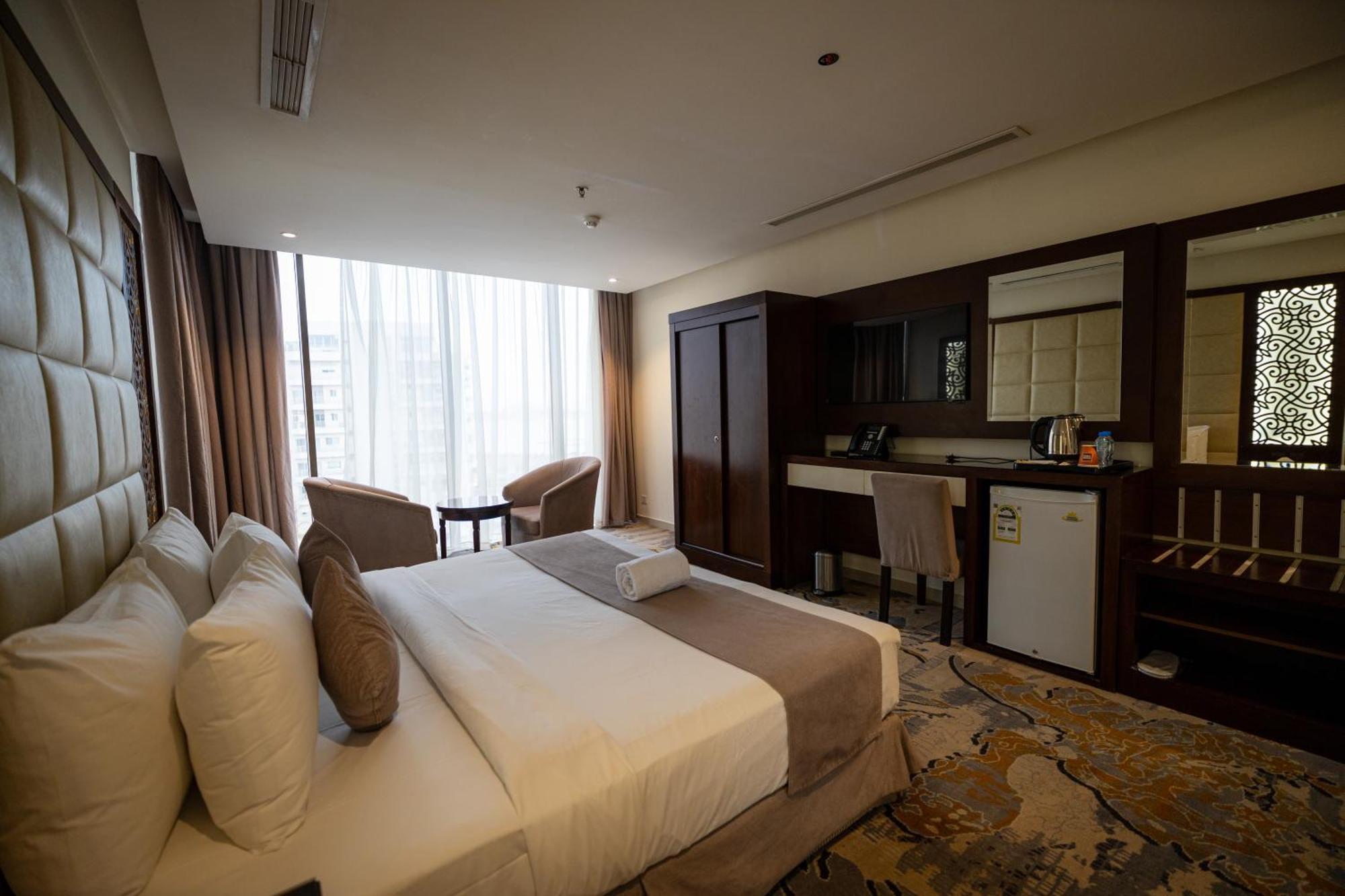 Aster Hotel Джеда Екстериор снимка